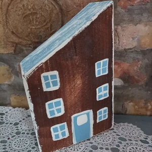 Dió színű, gerenda, ferdeházikós ablakdísz