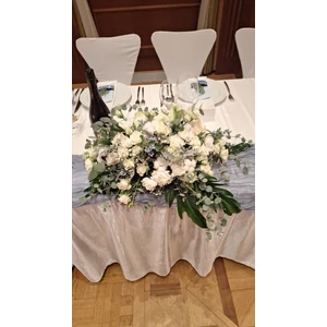 Téli, esküvői  főasztal dekoráció