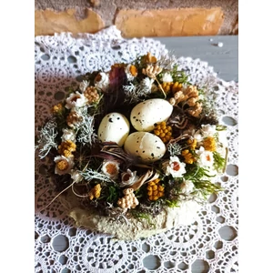 Asztaldísz, újragondolt tojástartóból, húsvétra