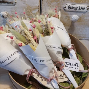 Rózsaszín, szárazvirág csokor-anyák napjára II.