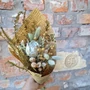 Kép 7/8 - Kerámia tulipán, szárazvirág csokorban, vintage hangulattal, esőfelhő színben - Kacat Műhely
